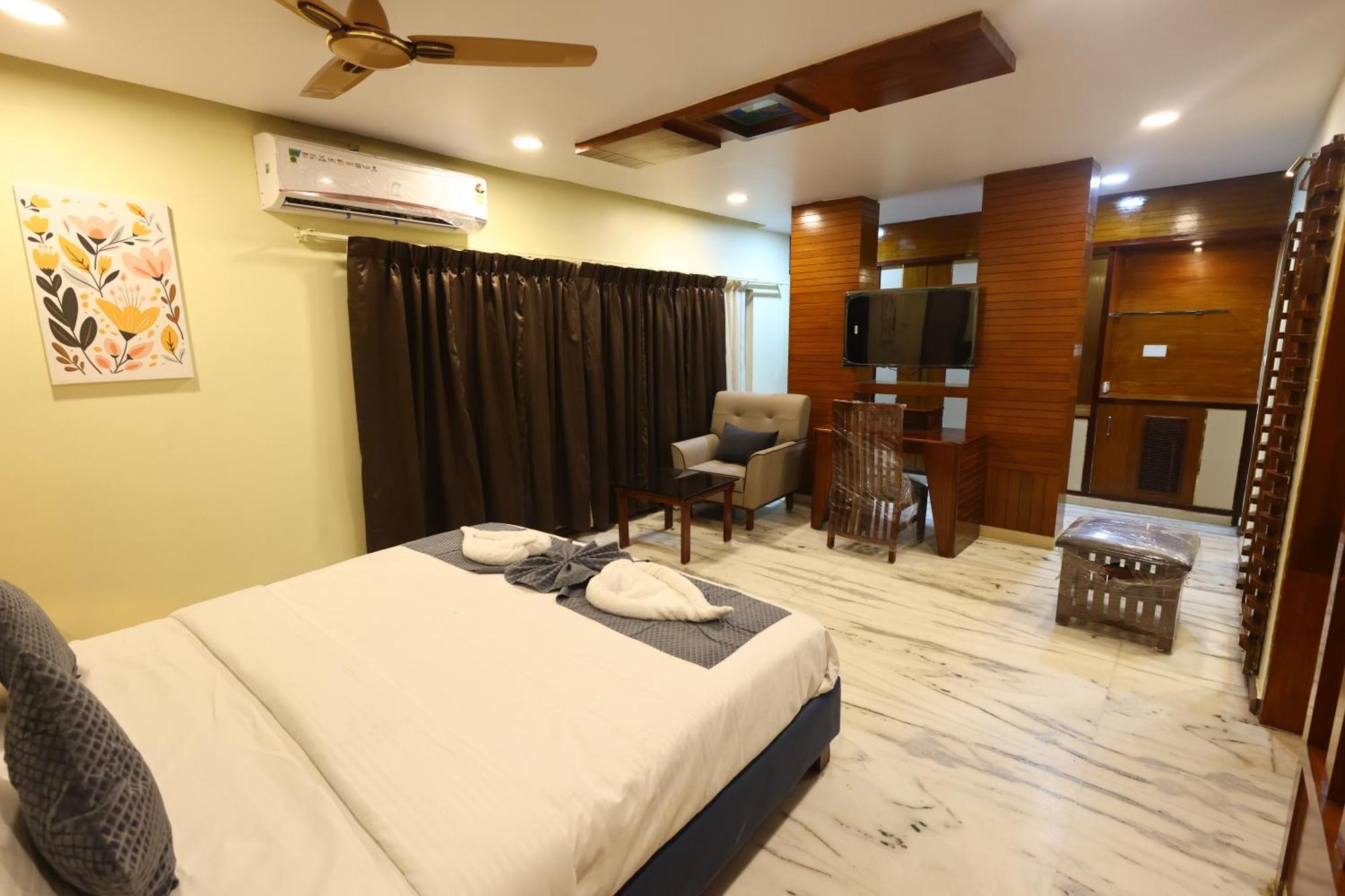 Hotel Lj Dadi'S Grand à Visakhapatnam Extérieur photo