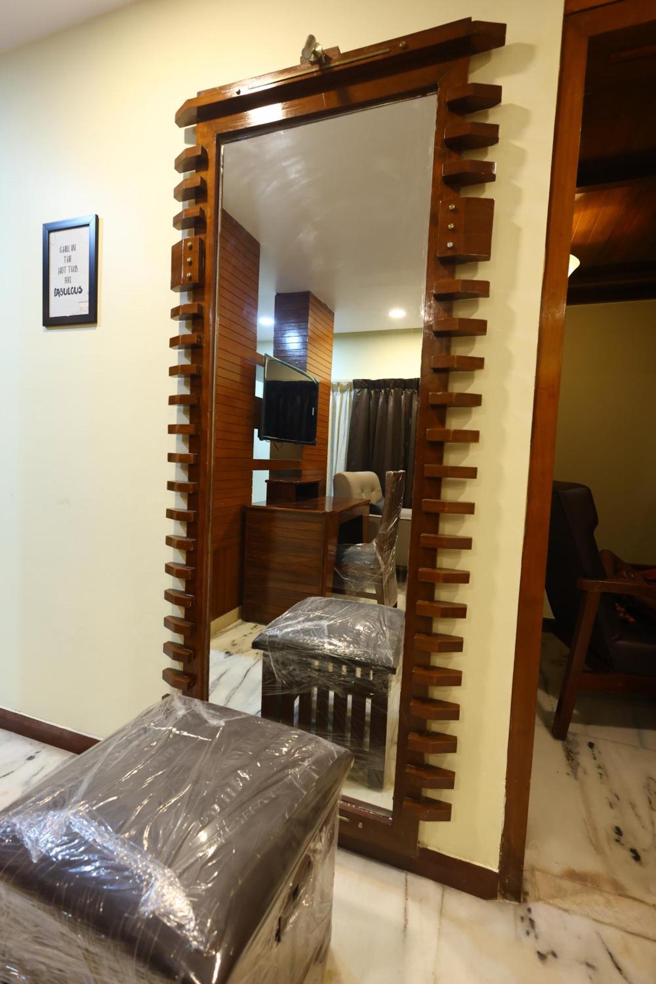 Hotel Lj Dadi'S Grand à Visakhapatnam Extérieur photo