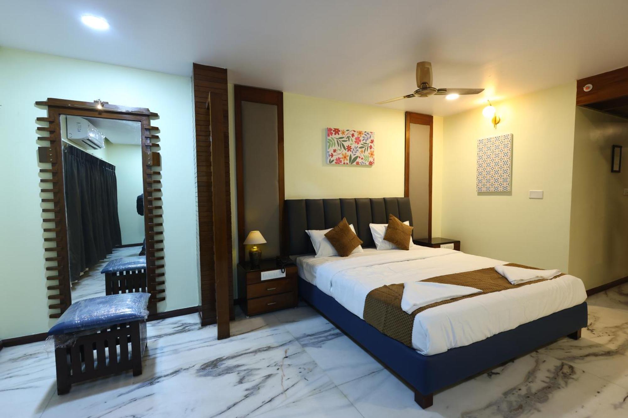 Hotel Lj Dadi'S Grand à Visakhapatnam Extérieur photo