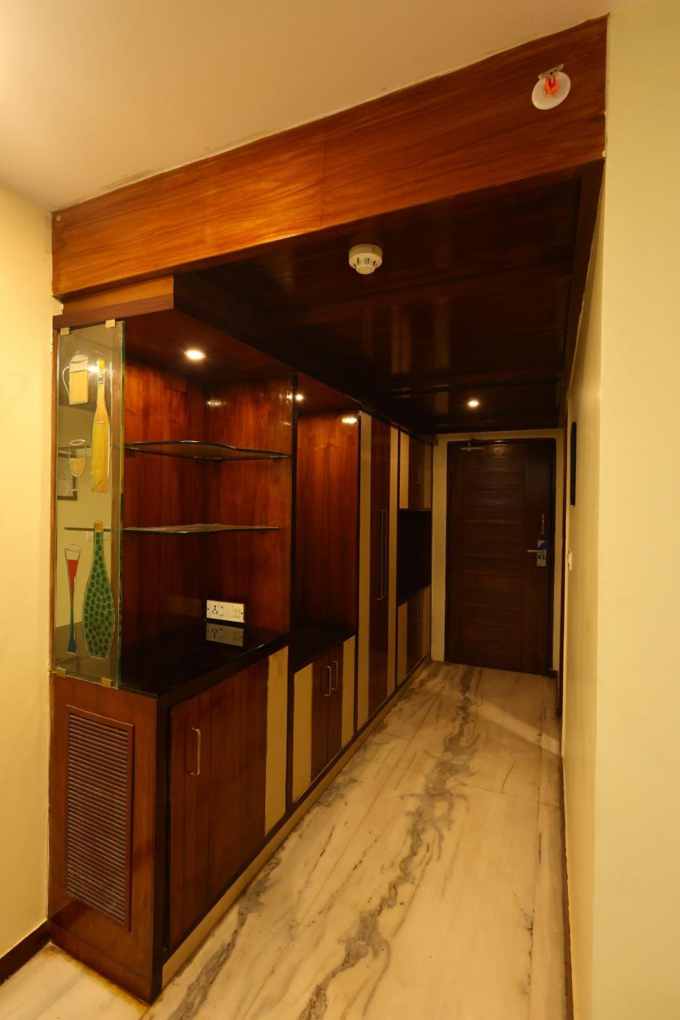 Hotel Lj Dadi'S Grand à Visakhapatnam Extérieur photo